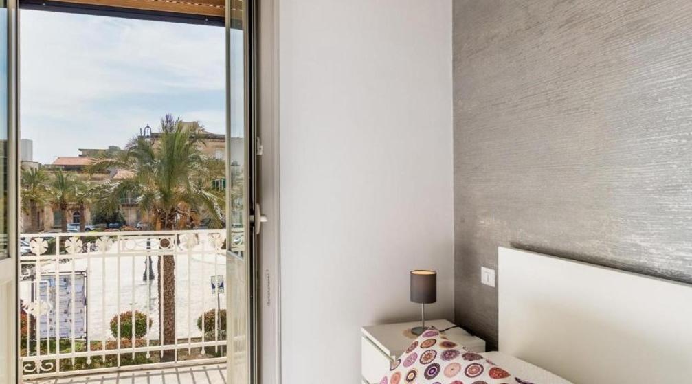 Casa Vacanza Il Gelsomino Magico Avola Exterior foto